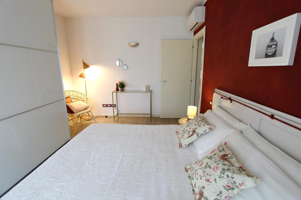 La Casa Di Cele Apartment Desenzano del Garda Ngoại thất bức ảnh